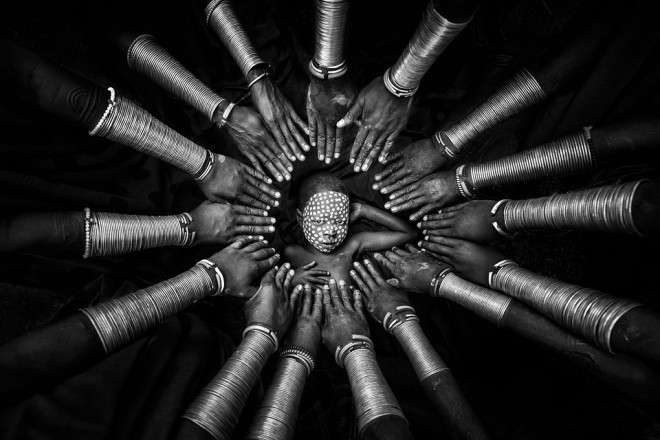 Chiêm ngưỡng 4 khoảnh khắc của Việt Nam lọt chung kết giải ảnh xuất sắc nhất năm - 24