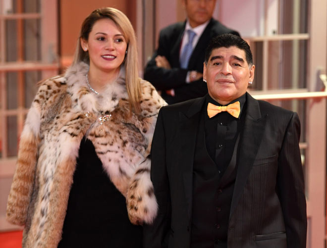 Bạn gái cũ xinh đẹp của Maradona bị cấm dự đám tang, hận kẻ vô lương tâm - 1