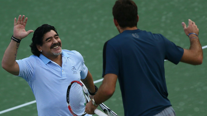 Maradona và kỷ niệm chơi tennis tung cú thuận tay hạ Potro - 1
