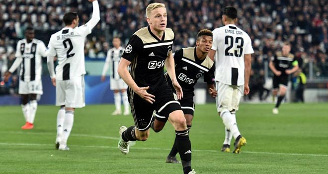 Van de Beek did not want to book at MU, sent 