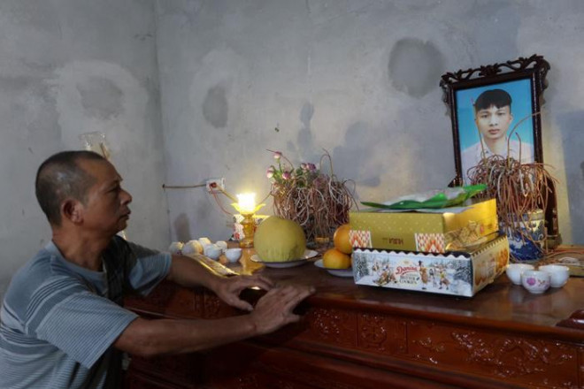 Nước mắt người cha hiến tạng con trai duy nhất cứu 7 người - 2