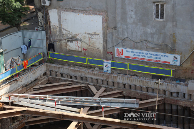 Phố Cửa Bắc im lìm sau khi phát hiện quả bom nặng 340 kg - 3