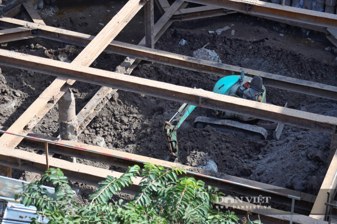 Phố Cửa Bắc im lìm sau khi phát hiện quả bom nặng 340 kg - 2