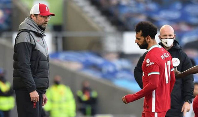 Liverpool hugged each other three times because of the VAR: Salah was angry at coach Jurgen Klopp why?  - 3