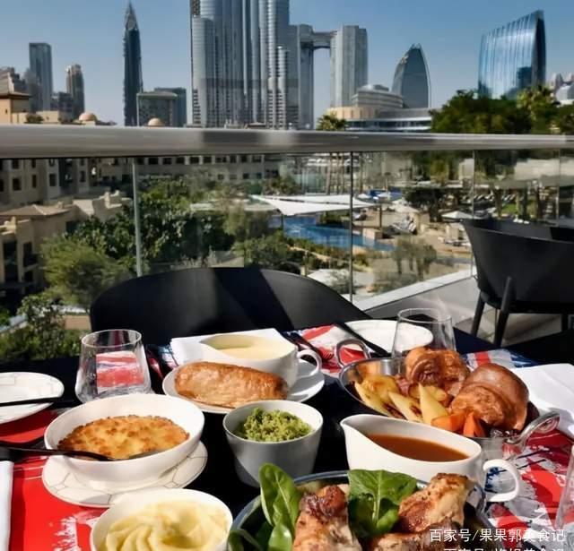 What do the rich of Dubai eat in 3 meals a day?  - 2