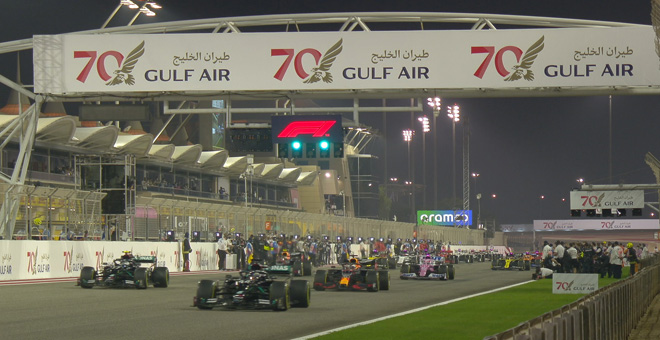 Đua xe F1, Bahrain GP: Hamilton tiếp tục duy trì mạch thắng - 1