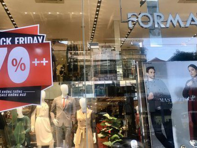 Hậu Black Friday, người dân "phát bực" với chiêu trò giảm giá "ảo"