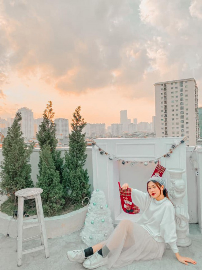 Top 5 quán cà phê đáng yêu, đẹp và “ngầu” nhất định bạn phải ghé vào mùa Giáng sinh này - 9