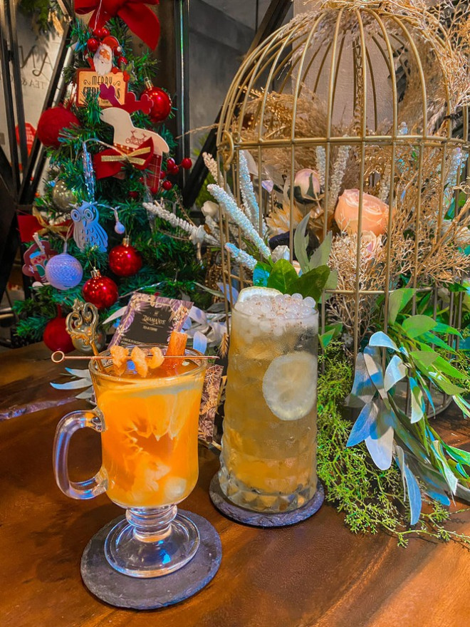 Top 5 quán cà phê đáng yêu, đẹp và “ngầu” nhất định bạn phải ghé vào mùa Giáng sinh này - 7