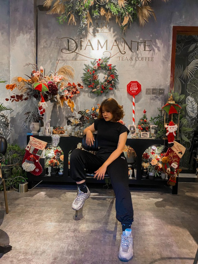Top 5 quán cà phê đáng yêu, đẹp và “ngầu” nhất định bạn phải ghé vào mùa Giáng sinh này - 6
