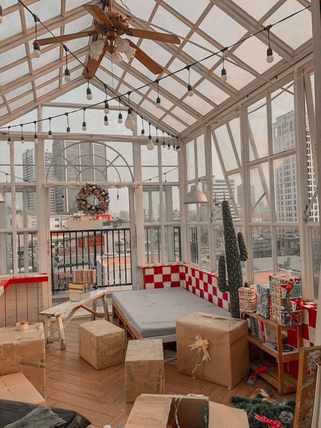 Top 5 quán cà phê đáng yêu, đẹp và “ngầu” nhất định bạn phải ghé vào mùa Giáng sinh này - 14