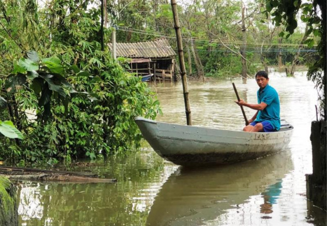 Many places in Quang Nam were deeply flooded and divided - 3