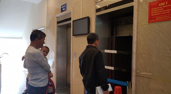 Vụ thang máy chung cư rơi ở Hà Nội: Người dân hoang mang, đề nghị làm rõ trách nhiệm - 5