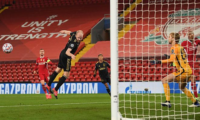 Liverpool - Ajax: goalkeeper error, save 