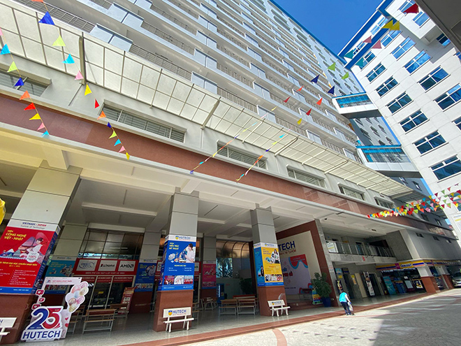 Cảnh vắng vẻ tại ngôi trường BN1342 từng đến học trong thời gian tự cách ly - 2