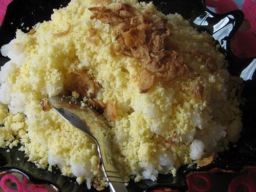 Almost 100 people suspected poisoning after eating glutinous rice for charity - 1