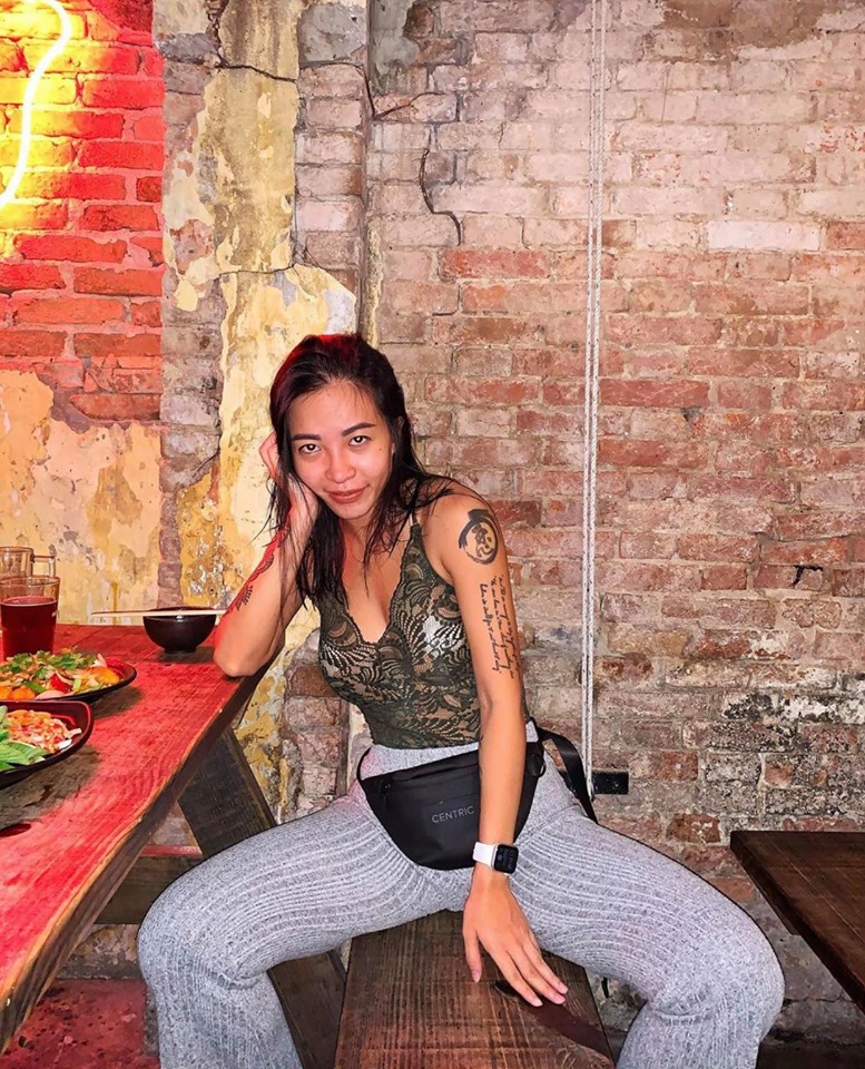 "Nữ hoàng phòng gym Hà thành" bị phản ứng vì "thả rông" với áo chật, mỏng - 4