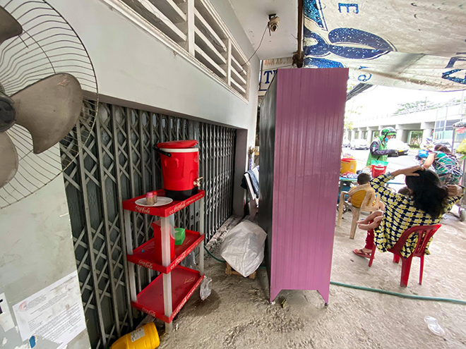 Nâng đường giải cứu “rốn ngập” ở Sài Gòn, dân lo nhà thành “hầm chứa nước” - 4