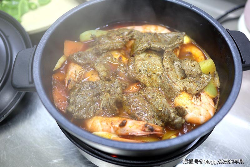 Nếu bạn chưa bao giờ nấu tôm chung với thịt bò thì hãy thử theo cách này sẽ thành món đại bổ - 10