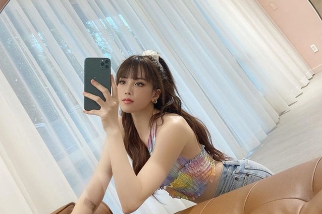 Hoàng Thùy Linh, bạn gái tin đồn Sơn Tùng bị "dìm hàng nhan sắc" trên truyền hình - 8