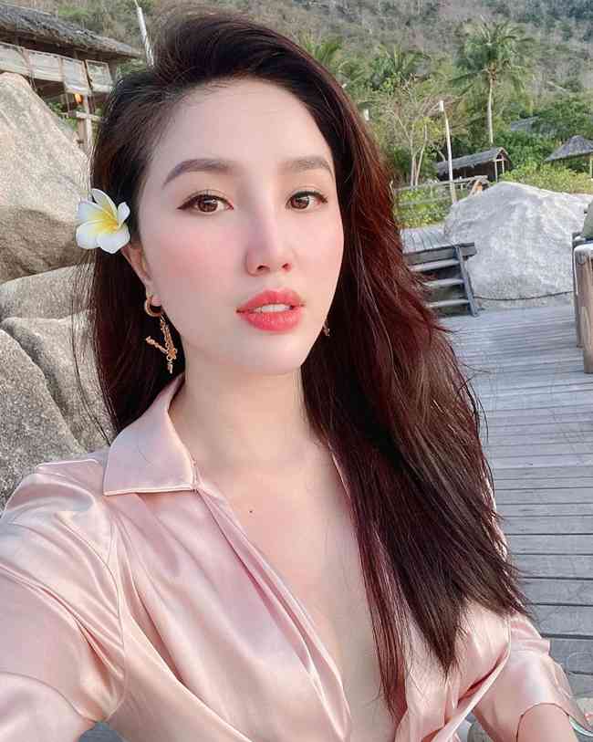 Hoàng Thùy Linh, bạn gái tin đồn Sơn Tùng bị "dìm hàng nhan sắc" trên truyền hình - 18