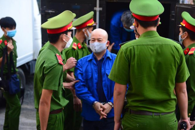 Cựu bộ trưởng Đinh La Thăng khai gì tại toà? - 6