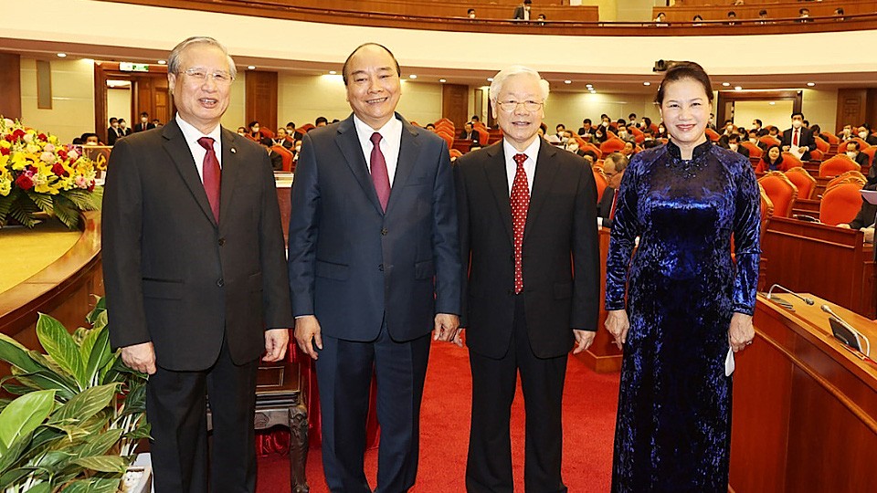 Giới thiệu nhân sự Bộ Chính trị, Ban Bí thư xong mới giới thiệu nhân sự Tổng Bí thư và 3 chức danh chủ chốt - 1