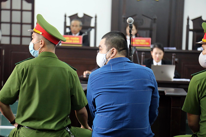 Tài xế Mercedes khai lý do bỏ mặc nữ tiếp hàng không sau tai nạn kinh hoàng - 4