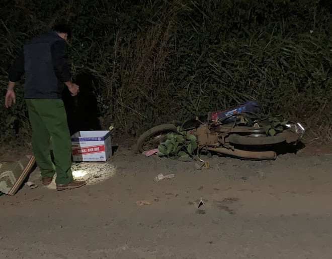 Mẹ đau đớn chứng kiến cảnh con trai 6 tuổi bị xe ben cán tử vong - 2