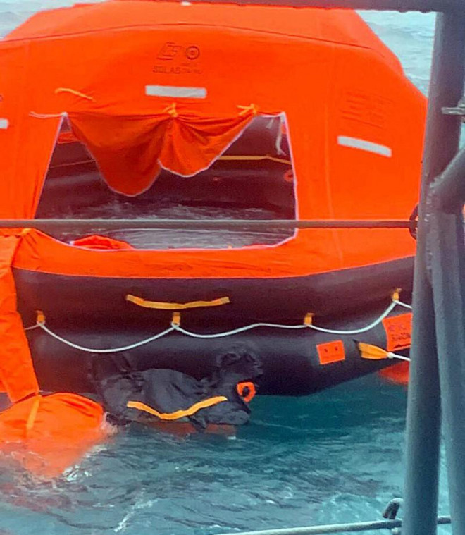 Tìm thấy 2 thi thể thuyền viên tàu Panama chìm gần đảo Phú Quý - 2