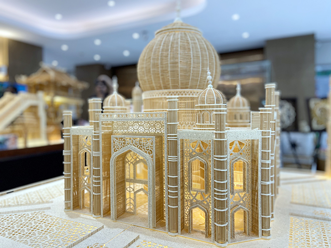 Không thể rời mắt trước những công trình nổi tiếng bằng tăm qua bàn tay của “phù thủy” người Việt - 5