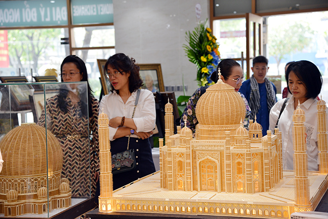 Không thể rời mắt trước những công trình nổi tiếng bằng tăm qua bàn tay của “phù thủy” người Việt - 8