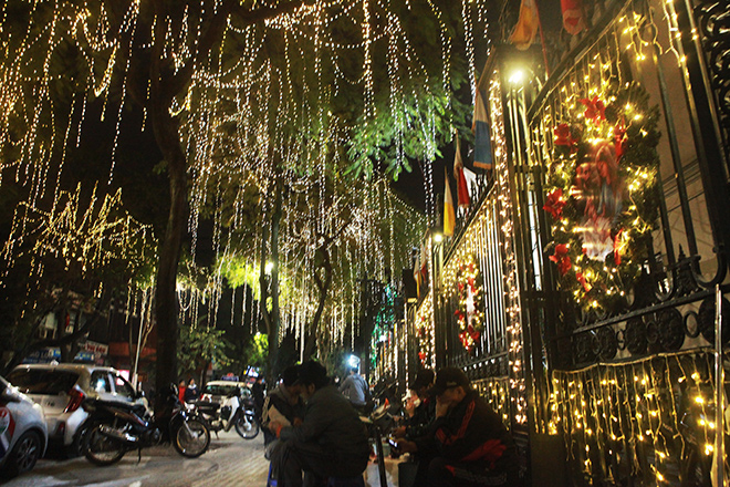 Hà Nội lung linh tuyệt đẹp đón Noel - 11