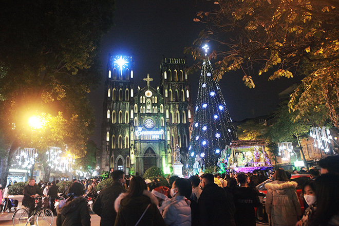 Hà Nội lung linh tuyệt đẹp đón Noel - 3