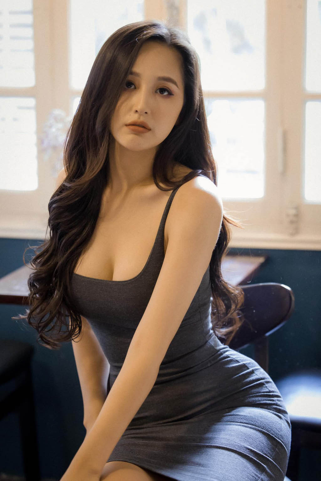 Mai Phương Thúy bị chê ăn vận hở hang khi "ra mắt" phụ huynh Noo Phước Thịnh - 4