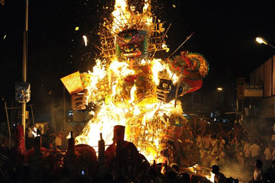 Những lễ hội lạ lùng nhất Trung Quốc - 2