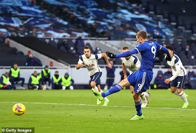 Tottenham thua đau Leicester, HLV Mourinho không thừa nhận đối thủ đá hay - 1