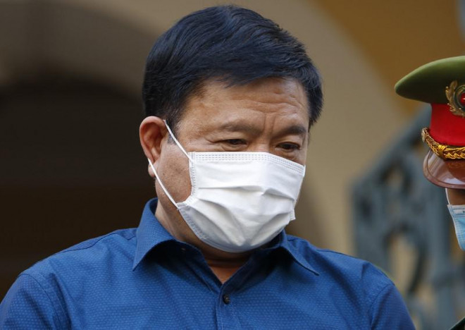 Tòa đang tuyên án ông Đinh La Thăng, "Út trọc" - 2