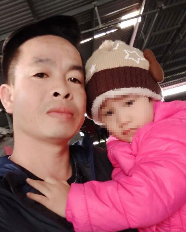 Bé gái 3 tuổi bị bỏ rơi trong đêm lạnh - 1