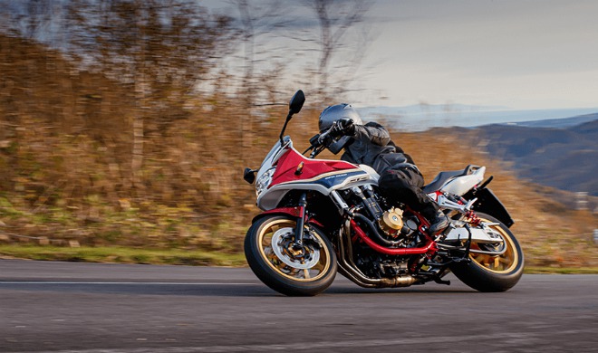Honda CB1300 mới ra mắt tại quê nhà, giá gần 351 triệu đồng - 4