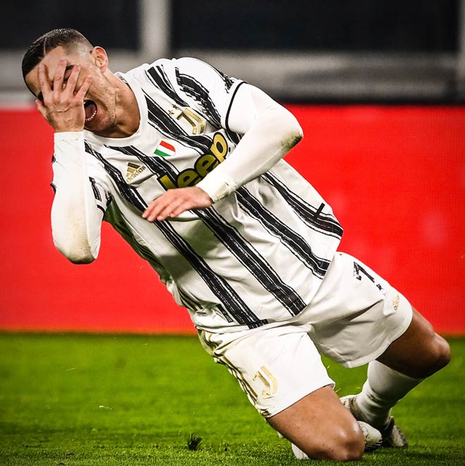 Juventus đại bại: Pirlo và sếp lớn điên tiết trọng tài, mất "6 điểm" sau 1 đêm - 1