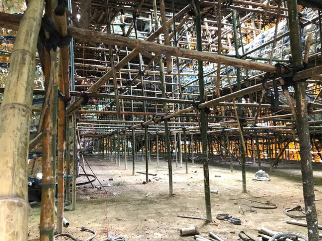 Lung linh hang đá Noel khổng lồ ở Nghệ An cao hơn tòa nhà 3 tầng - 5