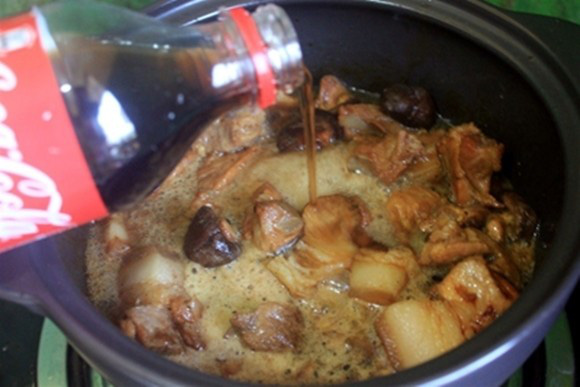 Trước khi kho thêm thao tác tưởng kỳ lạ này, thịt trong vắt, mềm thơm, tan trong miệng - 2