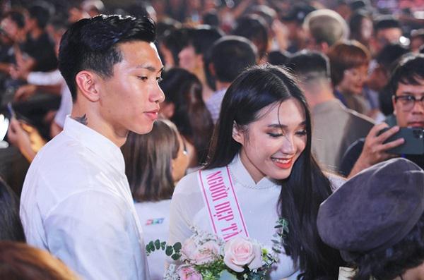 Bạn gái tin đồn của Đoàn Văn Hậu khoe mặt mộc không tỳ vết khiến nhiều người phải xuýt xoa - 6