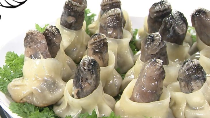 Món ăn “ngoài hành tinh”, nhìn rợn người nhưng lại vô cùng nổi tiếng - 1