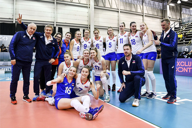 Hoa khôi bóng chuyền Kim Huệ "thả thính" trai đẹp Hàn Quốc, Linh Chi than "1 xu không còn" - 5