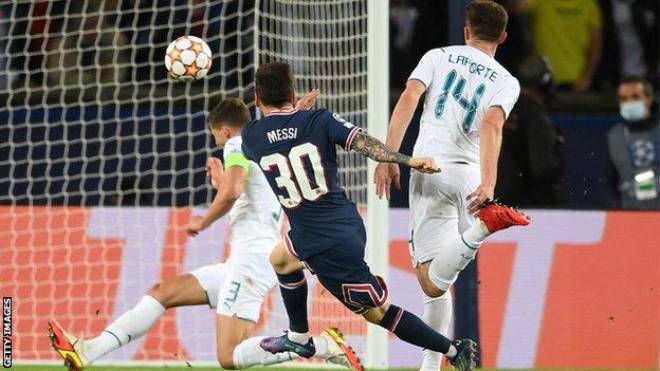 Ronaldo đọ Messi ghi bàn cúp C1: Thua xa độ hoa mỹ nhưng quan trọng gấp 10 lần - 1