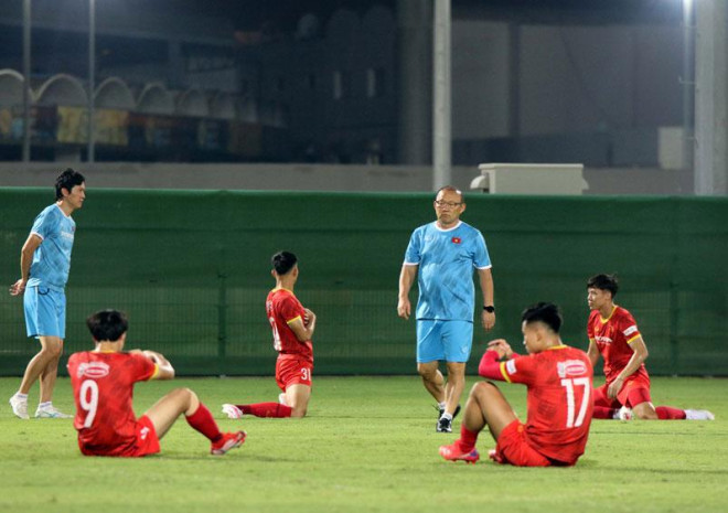 Đội tuyển Việt Nam trước tuần lễ quyết định: Tỉnh táo trong giấc mơ đẹp - 1