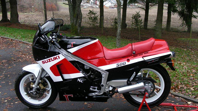 9. Suzuki RG500

