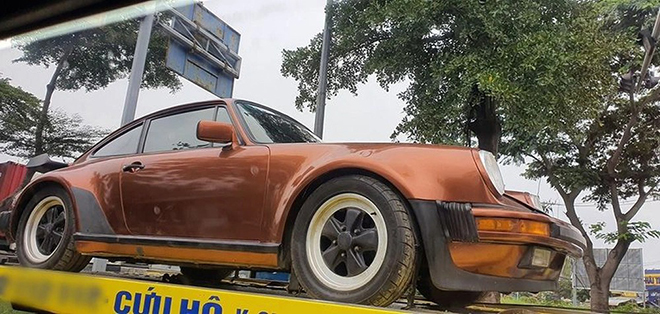 &#34;Xế cổ&#34; Porsche 930 Turbo màu độc xuất hiện tại Sài Gòn - 1